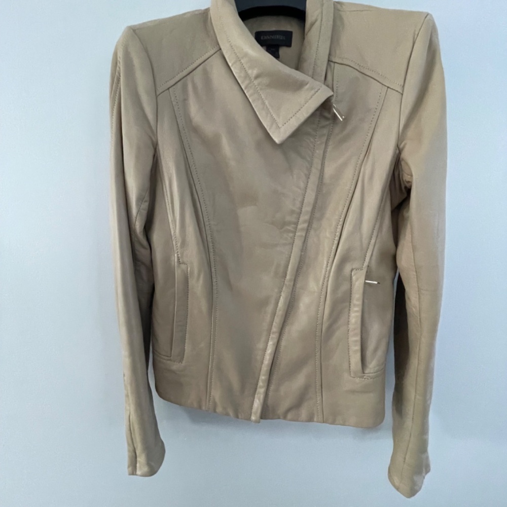 Danier soft lambskin light tan coloured leather